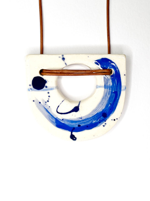 Arch Necklace