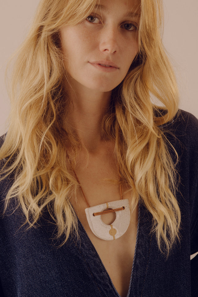 Arch Necklace